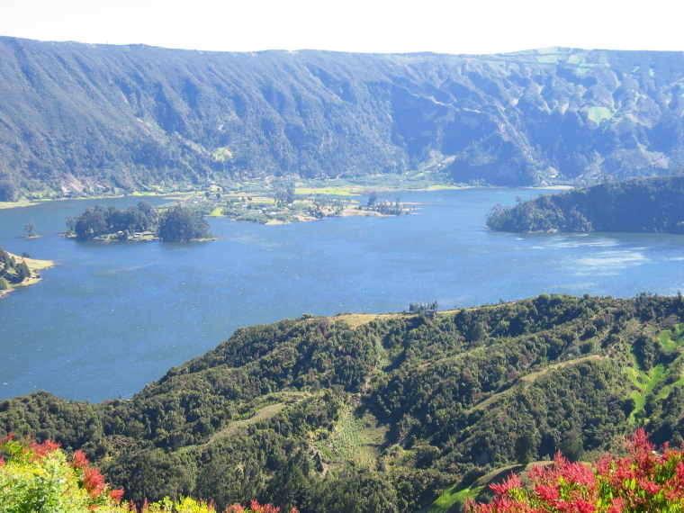 Ethiopia Central, Wonchi Crater Lake , The view from up high, Walkopedia