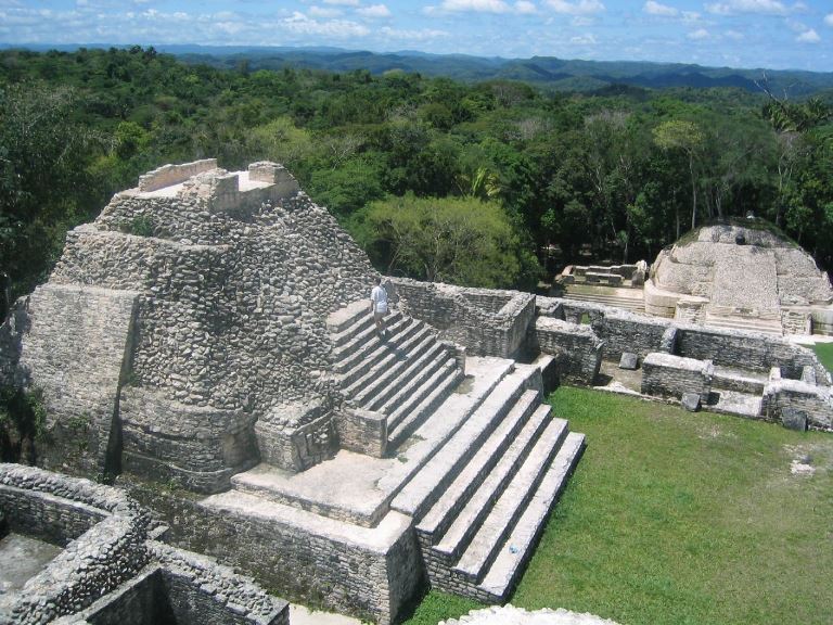 Belize, Mayan Belize, Caracol , Walkopedia