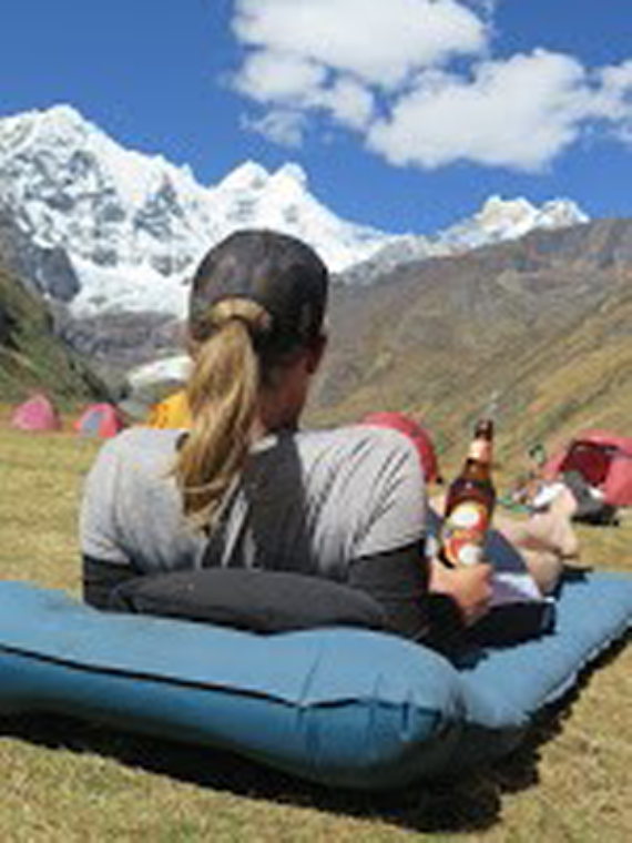 Peru North Huayhuash, Huayhuash Circuit, A trekker rocks the Huayhuash, Walkopedia