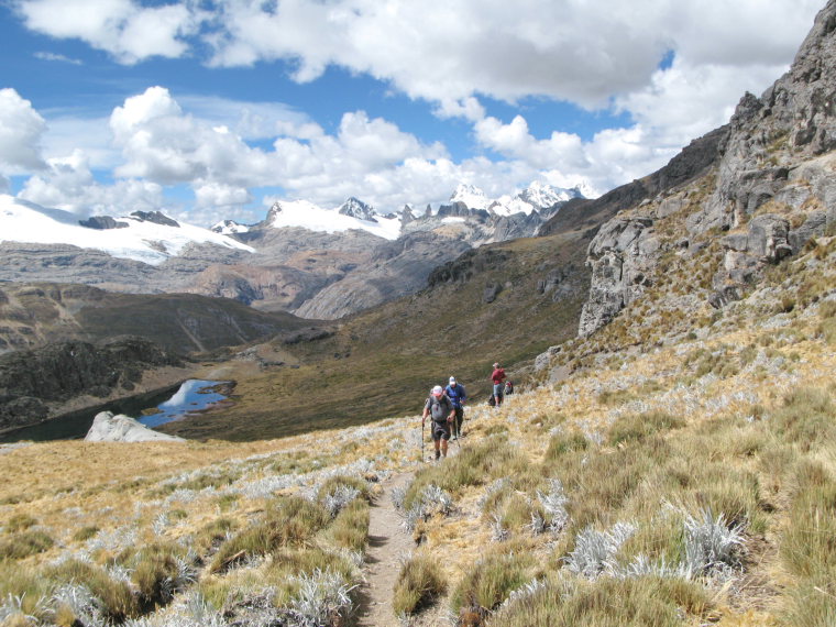 Peru North Huayhuash, Huayhuash Circuit, Climbing to Pta Cuyoc, Walkopedia