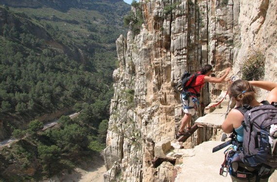 Caminito del Rey - © By Flickr user Gabirulo Camino del Rey: Caminito del Rey - © By Flickr user Gabirulo