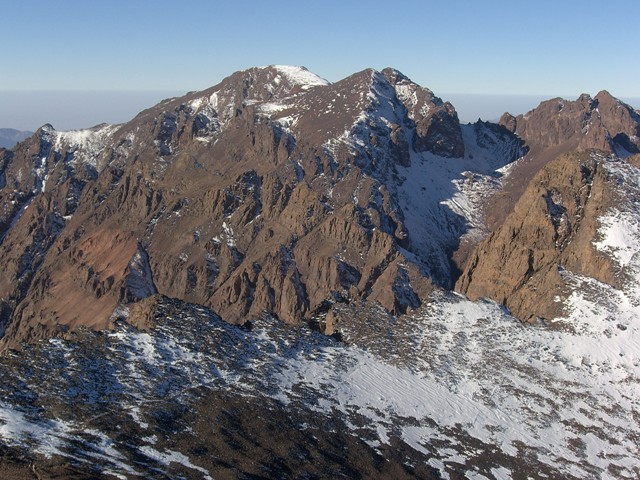 Morocco High Atlas, Jebel Toubkal Circuit, Trail below Ouanoukrim, Walkopedia