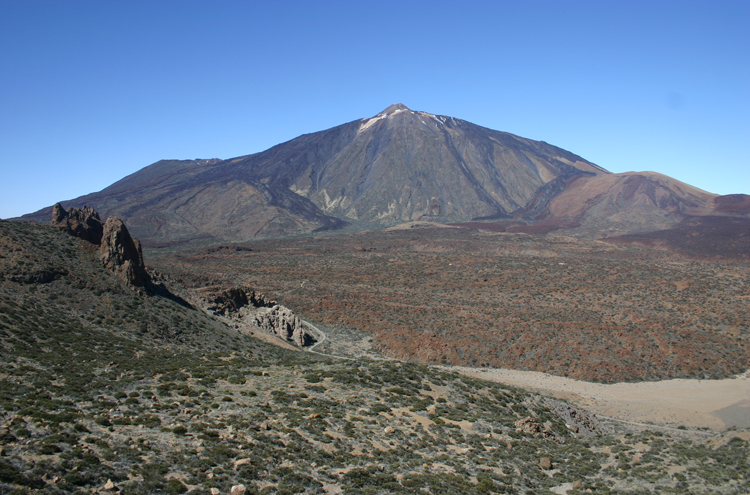 Spain Canary Islands: Tenerife, Tenerife, Across Las Canadas to El Tiede, Walkopedia