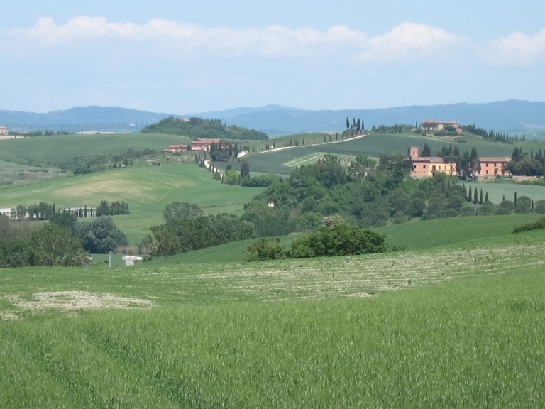 Italy, Via Francigena, Tuscany - South of Siena , Walkopedia