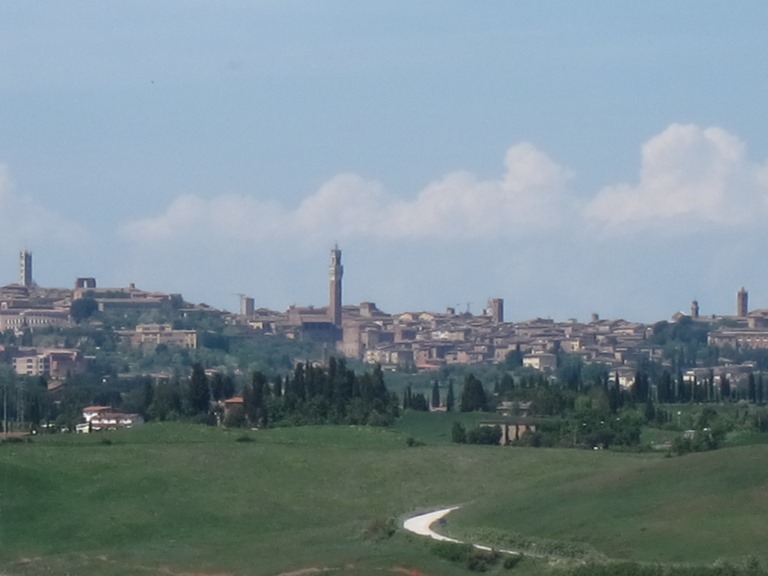 Italy, Via Francigena, Tuscany - Siena from several Ks away , Walkopedia