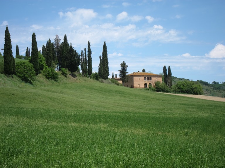 Italy, Via Francigena, Tuscany -  Farmhouse , Walkopedia