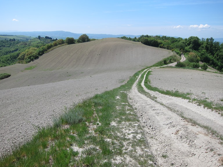 Italy, Via Francigena, Tuscany - Ridgetop track , Walkopedia