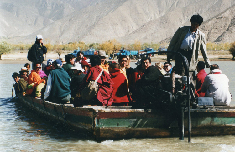 China Tibet, Samye Kora, Crossing the great river, Walkopedia