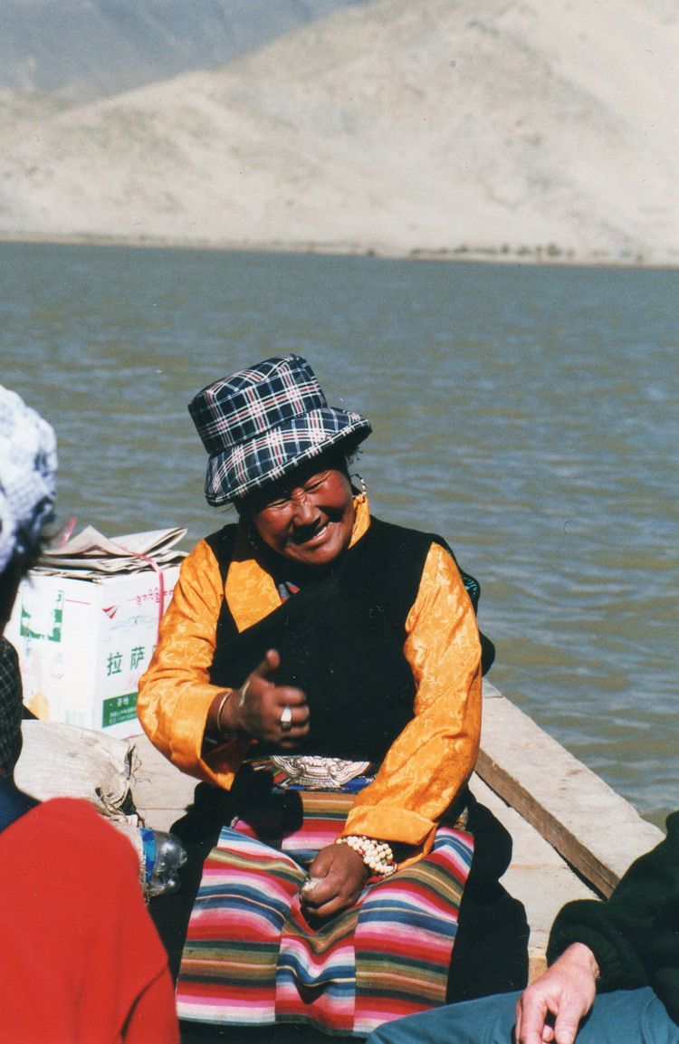 China Tibet, Samye Kora, Pilgrimess on ferry, Walkopedia