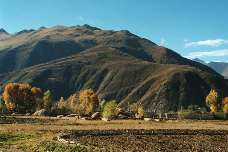 China Tibet, Ganden Kora, The road to Ganden, Walkopedia