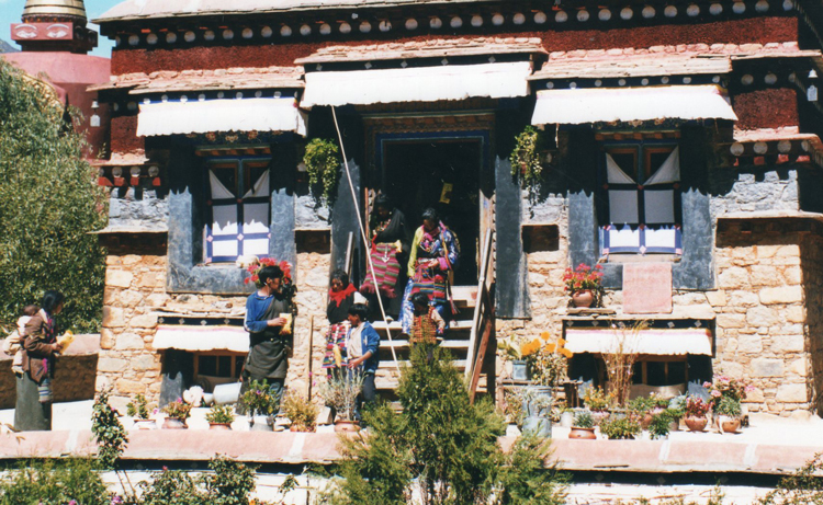 China Tibet, Tibet's Monastery Koras, Samye, autumn sun, Walkopedia