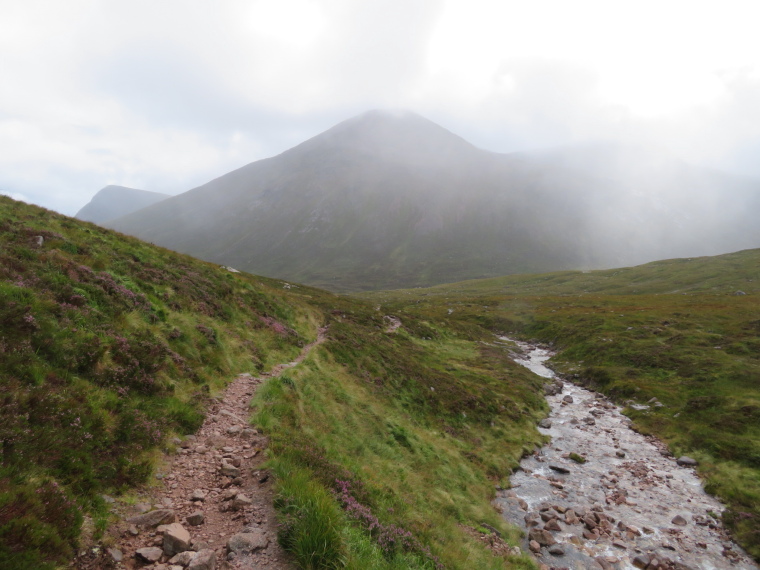 United Kingdom Scotland Cairngorms, Lairig Ghru, Cairn Toul, Walkopedia