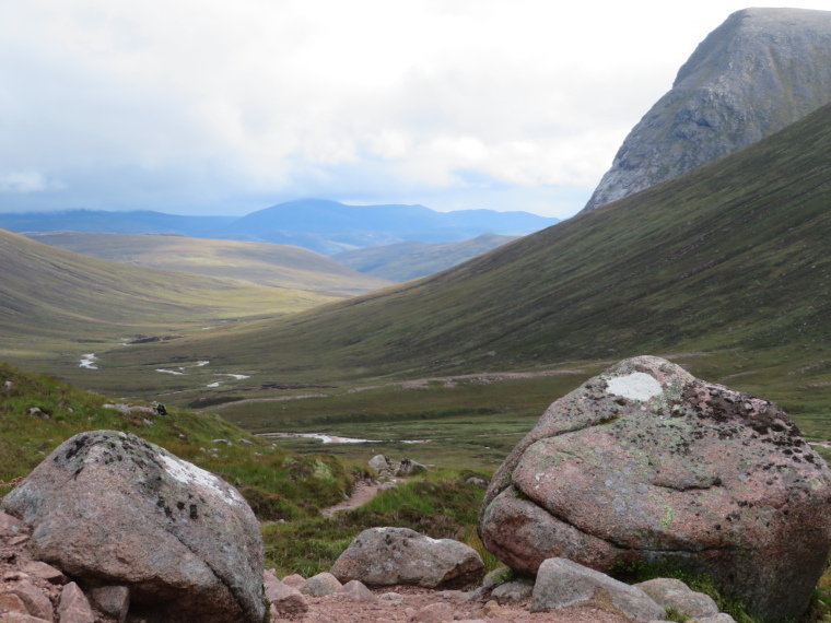 United Kingdom Scotland Cairngorms, Lairig Ghru, Upper Dee glen, Walkopedia