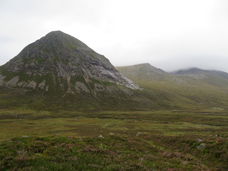 United Kingdom Scotland Cairngorms, Lairig Ghru, Devil's point, Walkopedia