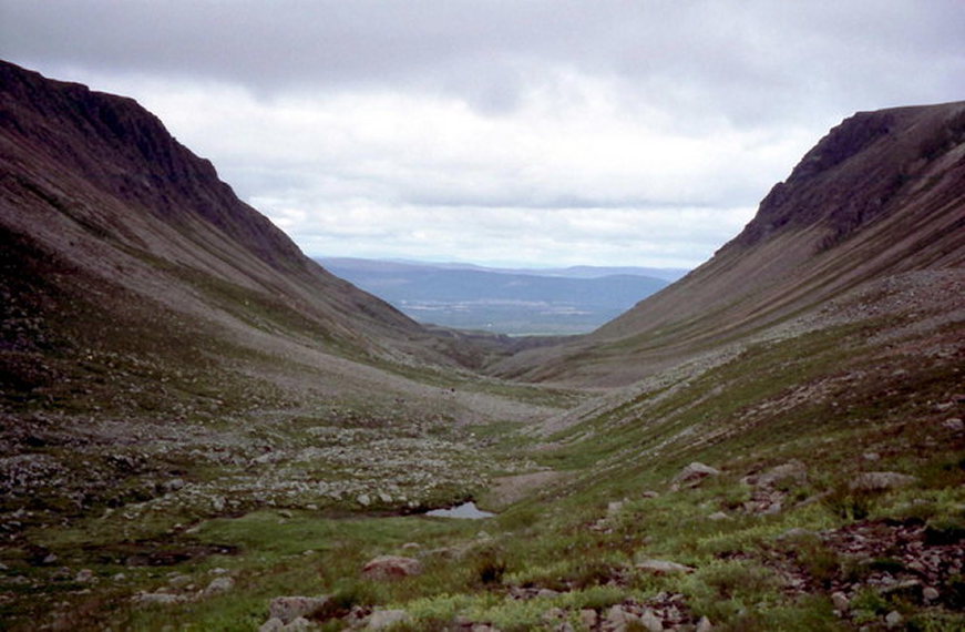 United Kingdom Scotland Cairngorms, Lairig Ghru, In the Lairig Ghru , Walkopedia