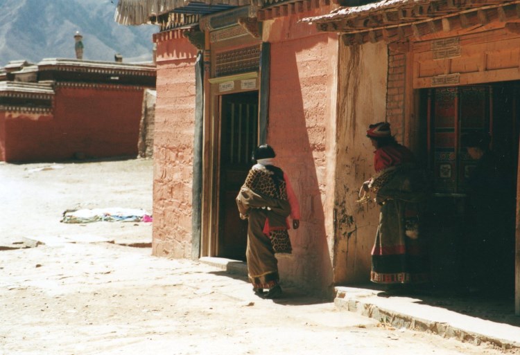 Labrang Kora (Xiahe): Labrang Kora - © Copyright William Mackesy