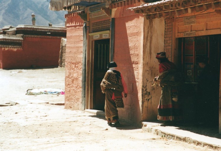 China North-west Gansu, Labrang Kora (Xiahe), Labrang Kora, Walkopedia