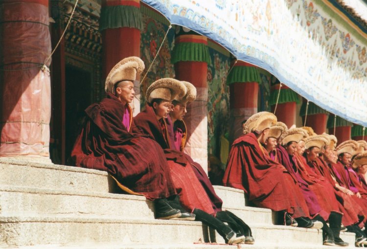 Labrang Kora - ©Copyright William Mackesy Labrang Kora (Xiahe): Labrang Kora - ©Copyright William Mackesy