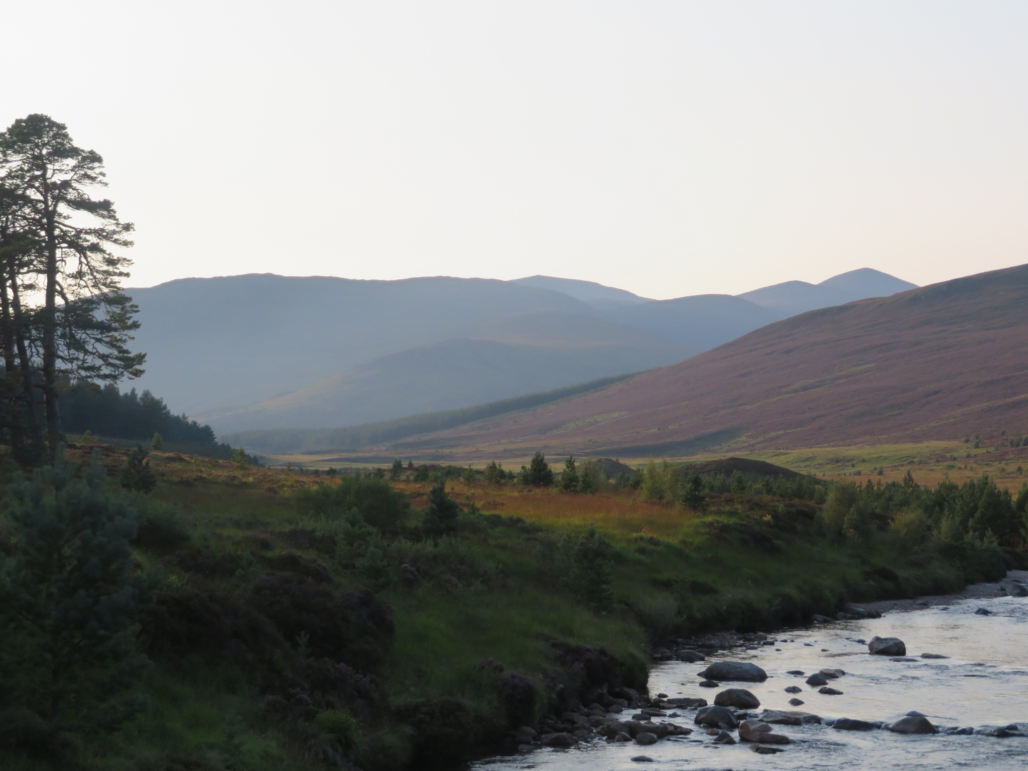United Kingdom Scotland Cairngorms, The Cairngorms, Upper Glen Lui, evening light, Walkopedia