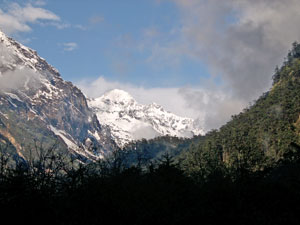 India Sikkim and nearby, Green Lake, Morning sun at Tallem, Walkopedia