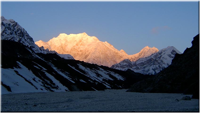 India Sikkim and nearby, Green Lake, Kangchenjunga sunrise, Walkopedia