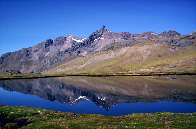 Peru Cuzco/Inca Heartlands Area, Ausangate Trek, Ausangate Circuit, Peru - © From Flickr user Rick McCharles, Walkopedia