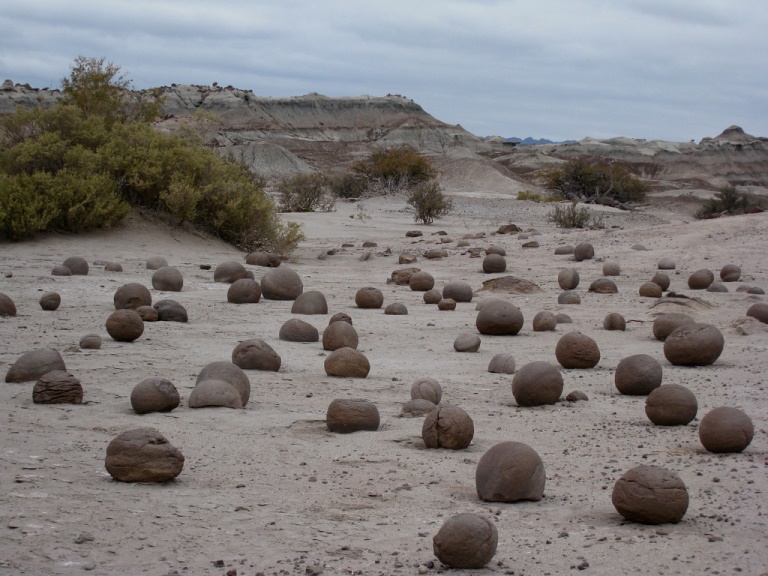 Argentina, Ischigualasto Park, Rock formations , Walkopedia