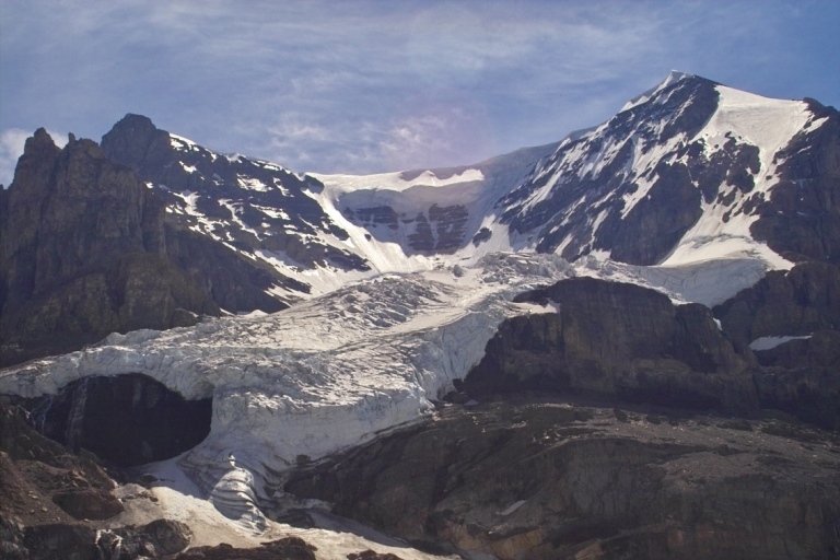 Canada Brit Col/Alberta, Columbia Icefield, Feeding Glacier , Walkopedia