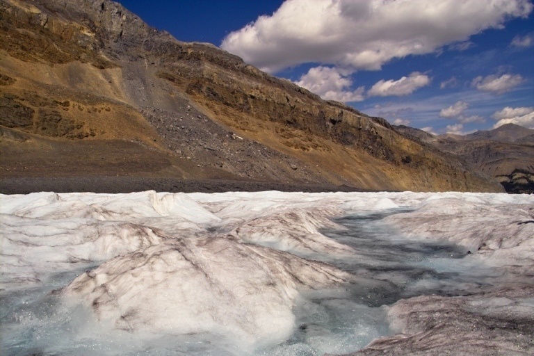 Columbia Icefield: © flickr user- Bart van Maarseveen