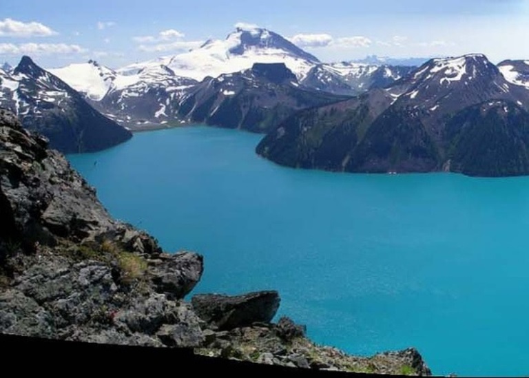 Canada Brit Col, Garibaldi Provincial Park, The Lake , Walkopedia