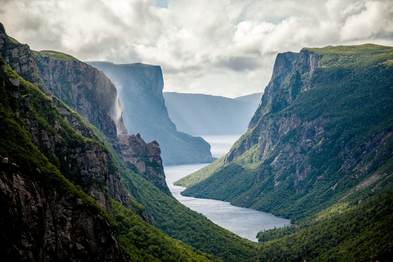 Canada Newfoundland, Gros Morne NP, Western Brook Pond Fjord , Walkopedia