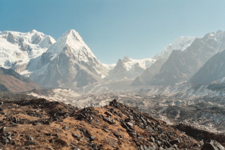 Nepal Far East, Kangchenjunga from Nepal, Ratong and Yalung glacier , Walkopedia