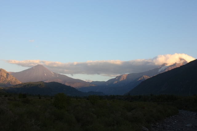 Chile Patagonia: Laguna del Laja NP, Volcan Antuco Circuit, Volcan Antuco Circuit - Volcan Antuco and Sierra Velluda, Walkopedia