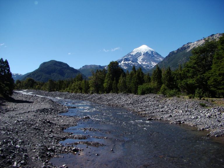 Volcan Lanin, Lake District
© flickr user- Pablo Flores