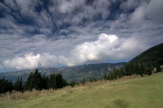 Romania Carpathian Mountains, Piatra Craiulai National Park, , Walkopedia