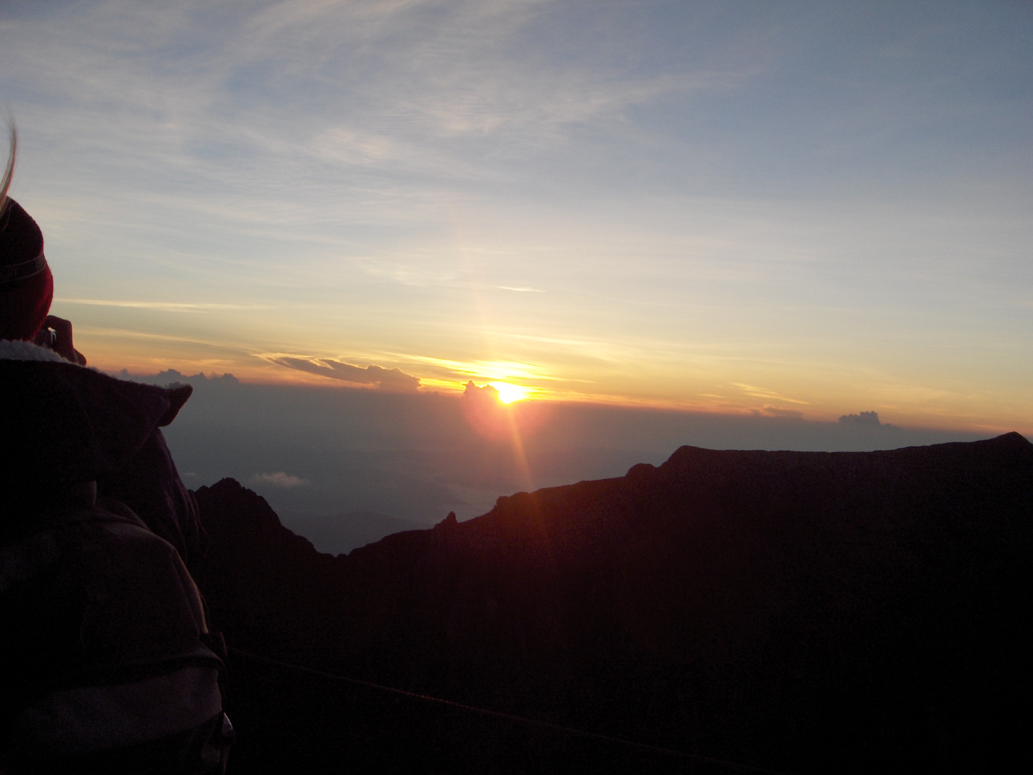 Mt Kinabalu - SUNRISE ON SUMMIT - ©Jim Holland Mt Kinabalu: Mt Kinabalu - SUNRISE ON SUMMIT - ©Jim Holland
