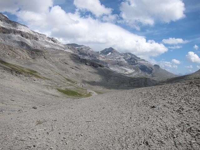 France Pyrenees, Gavarnie-Ordesa Circuit, Tough Spanish side, Walkopedia