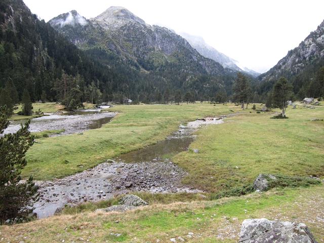 France Pyrenees, Gavarnie-Ordesa Circuit, Marcadau valley 5, Walkopedia