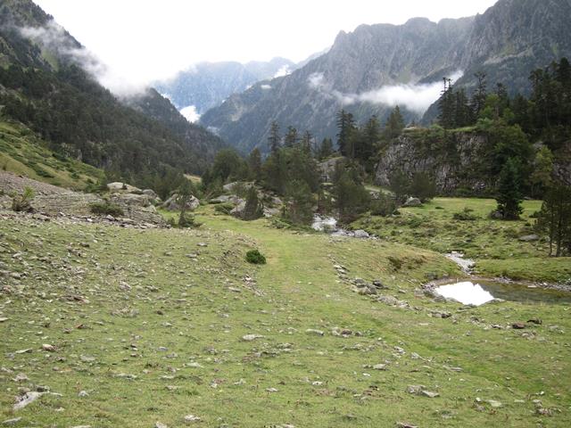 France Pyrenees, Gavarnie-Ordesa Circuit, Marcadau valley 6, Walkopedia