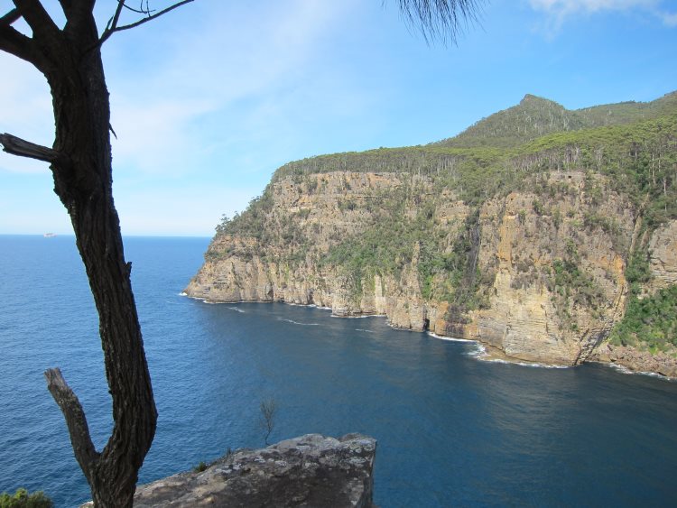 Australia Tasmania, Tasman Peninsula, Tasman Peninsula - Waterfall Bay, Walkopedia