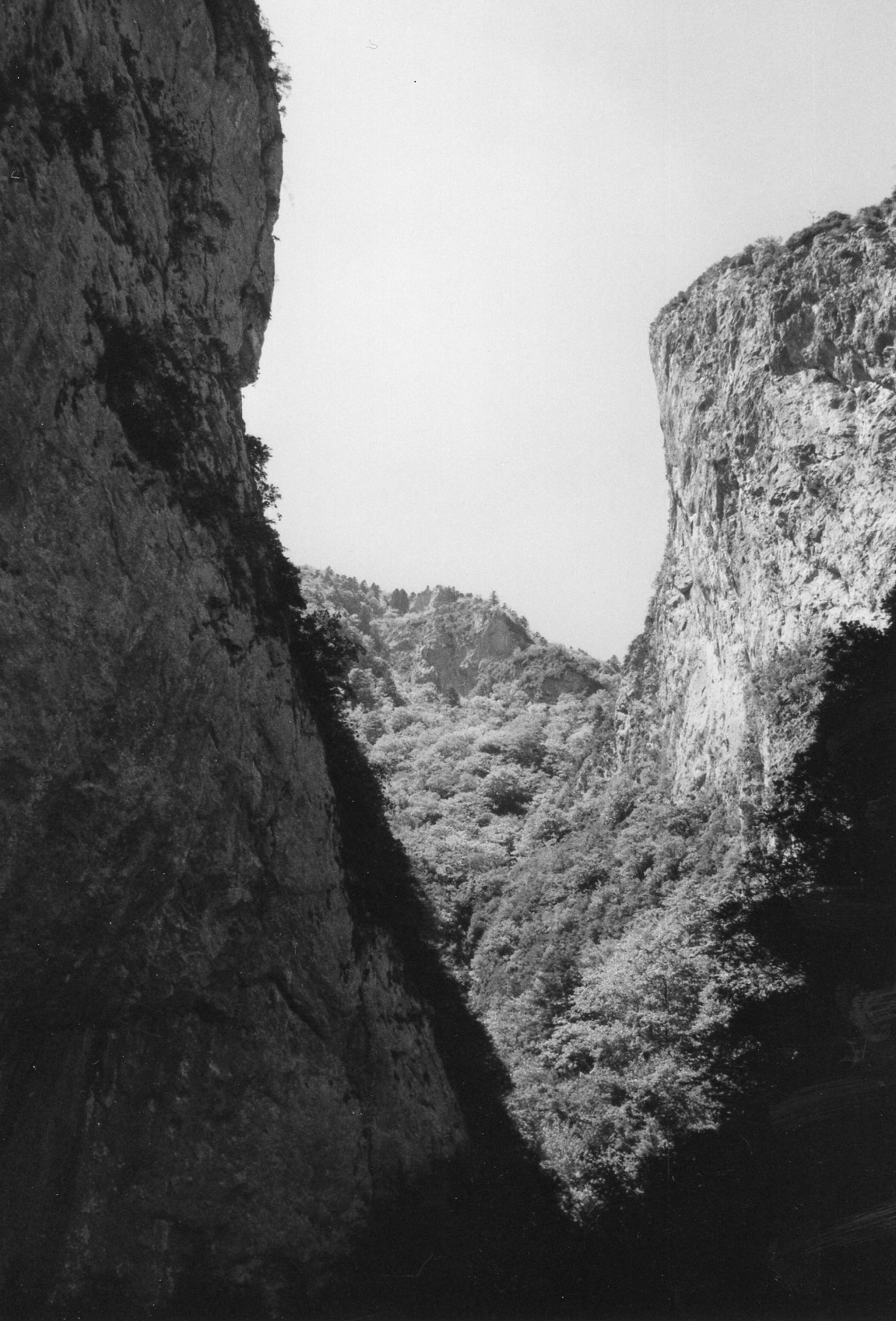 Sentier Cathare: Gorges de la Frau  - © William Mackesy