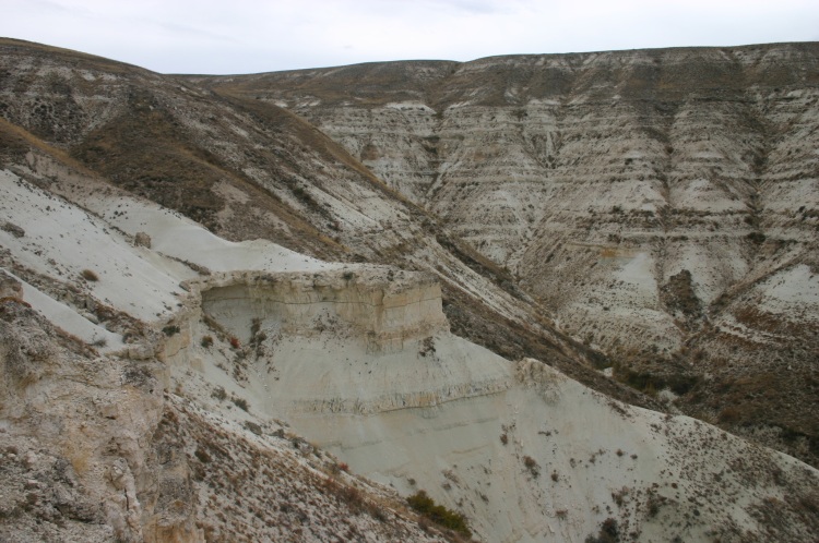 Turkey Central Anatolia Cappadocia, Ak Tepe, Ascent - skirting a gorge, Walkopedia