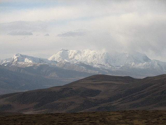 Tsurphu to Yangpachen - Nyenchen Tanglha mountain - ©Copyright Flickr user mckaysavage Tsurphu to Yangpachen : Tsurphu to Yangpachen - Nyenchen Tanglha mountain - ©Copyright Flickr user mckaysavage