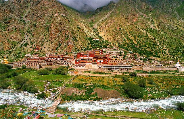 China Tibet, Tsurphu to Yangpachen  , Tsurphu to Yangpachen - Tsurphu monastery, Walkopedia