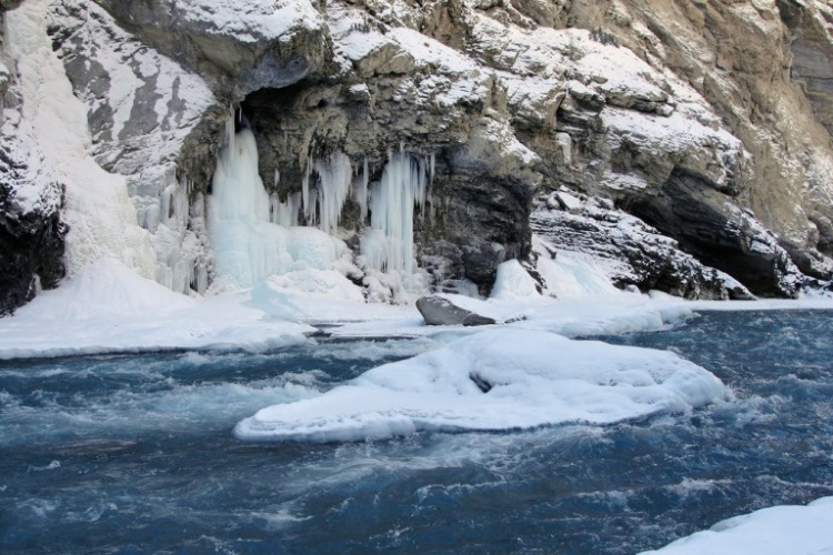 Zanskar River in Winter: © flickr user- Bob Witlox