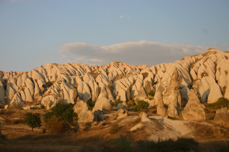 Turkey Central Anatolia Cappadocia, First Ridge East of Goreme, Evening light, Walkopedia