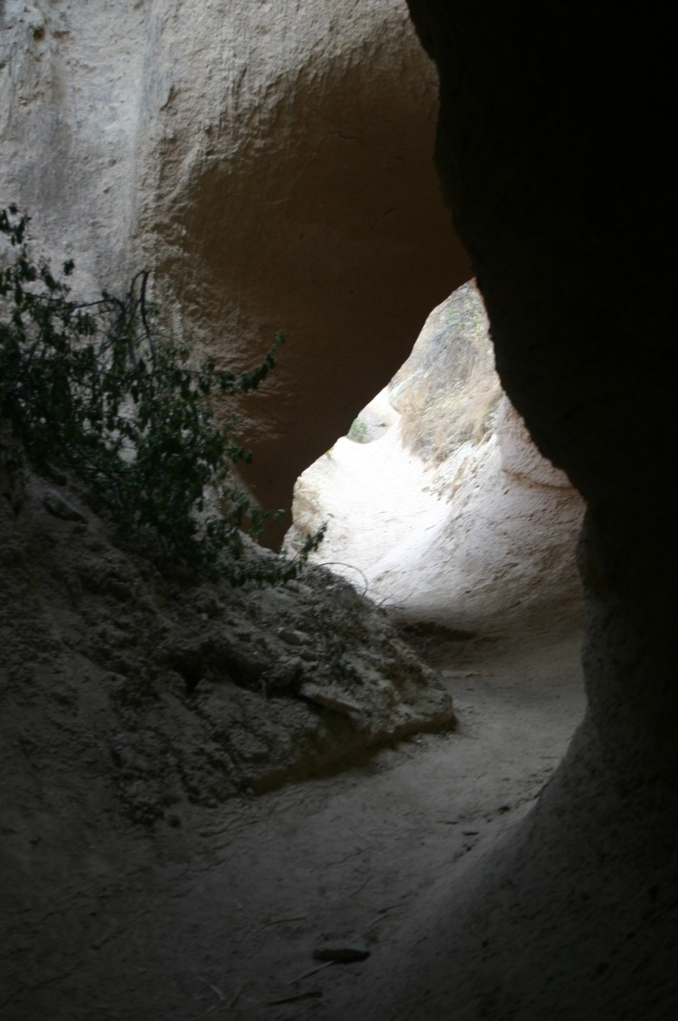 Turkey Central Anatolia Cappadocia, Rose Valley, River bottom tunnels, Rose Valley, Walkopedia