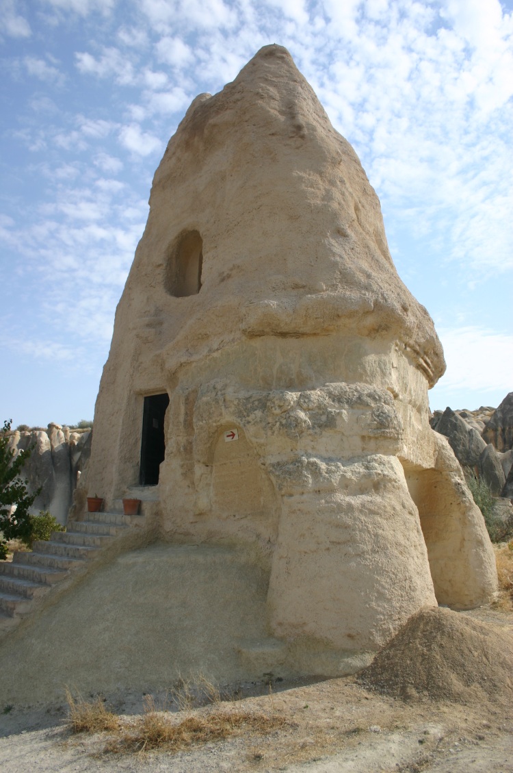 Turkey Central Anatolia Cappadocia, Zemi Valley, Church in Zemi valley, Walkopedia