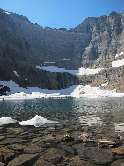 USA Western: Glacier NP, North Circle, North Circle - Iceberg Lake below the Ptarmigan Wall, Walkopedia