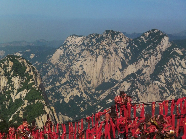 Hua Shan Mountain - © flickr user- Ewan Cross... Hua Shan: Hua Shan Mountain - © flickr user- Ewan Cross...